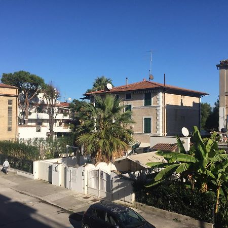App Sul Lungomare Apartment Сан Бенедето дел Тронто Екстериор снимка