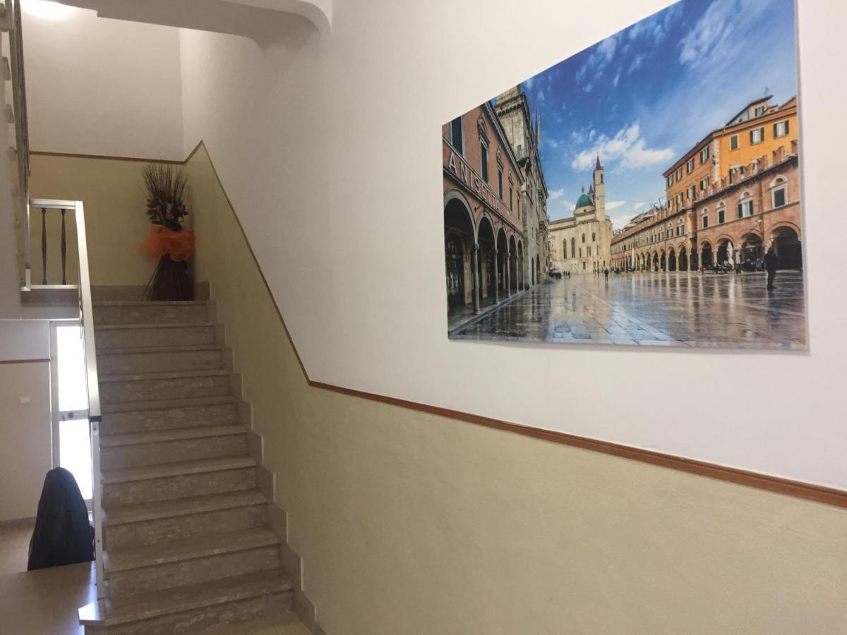 App Sul Lungomare Apartment Сан Бенедето дел Тронто Екстериор снимка